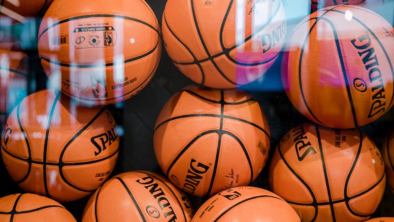 足球转会市场最新动态 - 谈球吧独家转会消息分析报道